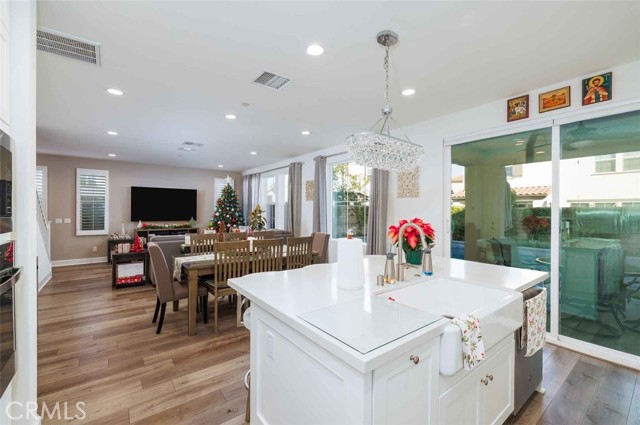 Detail Gallery Image 14 of 57 For 1232 E Providence, Placentia,  CA 92870 - 4 Beds | 4 Baths