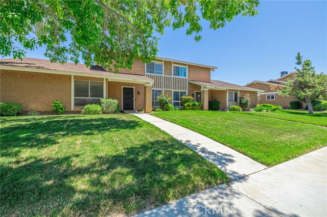 Detail Gallery Image 2 of 35 For 44156 30th St, Lancaster,  CA 93536 - 2 Beds | 2 Baths