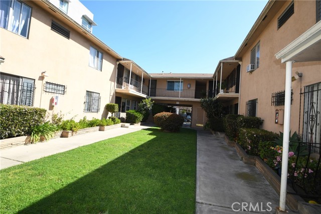 Detail Gallery Image 15 of 22 For 333 Linden Ave #19,  Long Beach,  CA 90802 - 2 Beds | 1 Baths