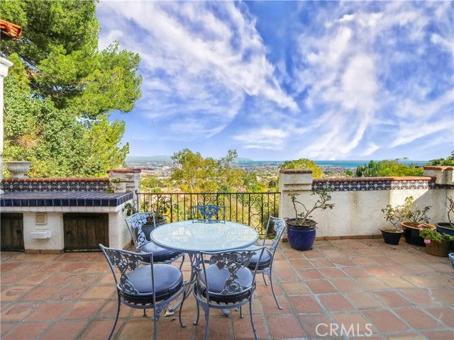 4200 Miraleste Drive, Rancho Palos Verdes, California 90275, 4 Bedrooms Bedrooms, ,4 BathroomsBathrooms,Residential,Sold,Miraleste,PV22024028