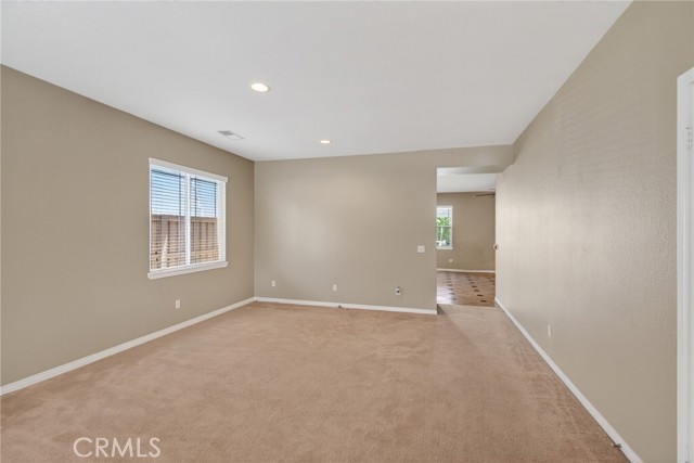 Detail Gallery Image 9 of 33 For 32795 Santa Cruz, Lake Elsinore,  CA 92530 - 3 Beds | 2 Baths