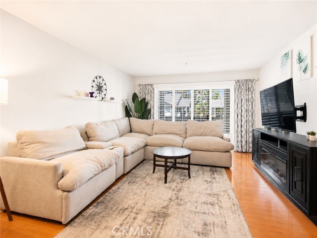 Front Image Thumbnail for CRPW26135924