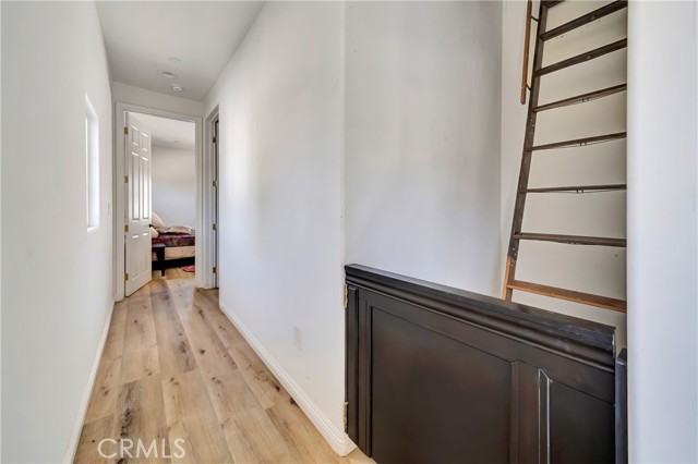 1101 N Maclay Avenue, San Fernando CA: https://media.crmls.org/medias/8919a874-e1c9-4e31-90ca-3113d596838c.jpg