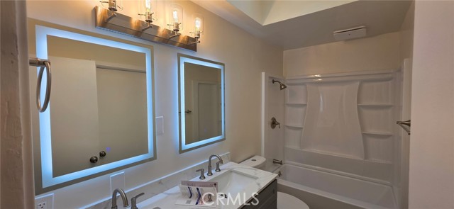 Detail Gallery Image 9 of 14 For 23300 Welby, West Hills,  CA 91307 - 3 Beds | 2 Baths