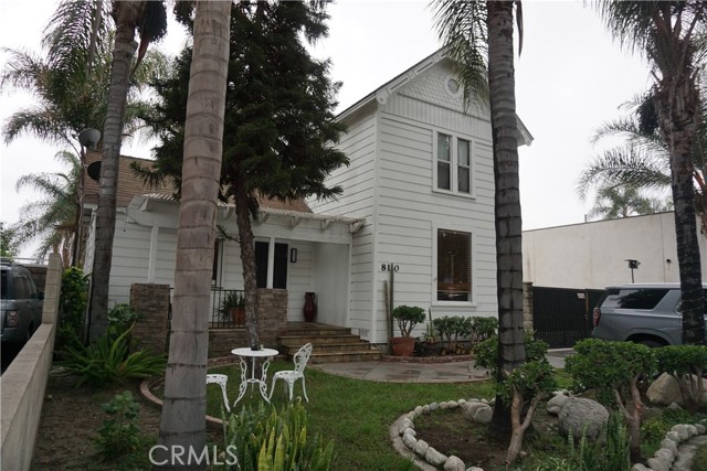 Detail Gallery Image 4 of 7 For 8110 3rd, Downey,  CA 90241 - 4 Beds | 2 Baths