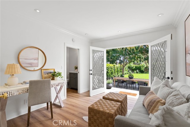 340 Broadway, Costa Mesa CA: https://media.crmls.org/medias/891a0542-553c-4b32-a8e2-c09833890652.jpg