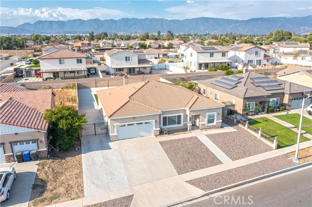 1586 W Mcwethy Street, Rialto CA: https://media.crmls.org/medias/891ab6a6-96d9-495f-8997-9d2259684ffe.jpg