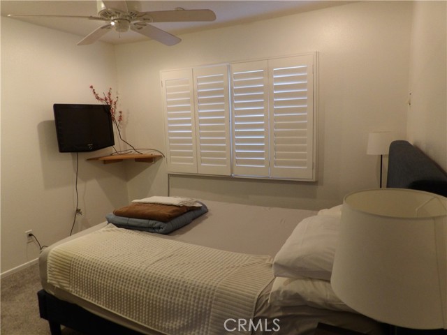 Detail Gallery Image 14 of 37 For 19140 Lahey #4,  Porter Ranch,  CA 91326 - 2 Beds | 2/1 Baths