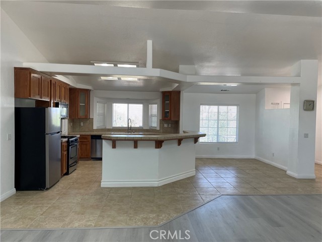 Detail Gallery Image 10 of 32 For 4679 Gorgonio Rd, Phelan,  CA 92371 - 4 Beds | 2 Baths