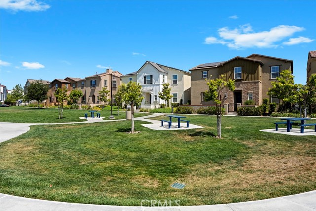 8729 Roving Place, Chino CA: https://media.crmls.org/medias/891dd0e9-4911-46b8-a786-90f911872407.jpg