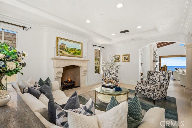 35 Shoreline Drive, Dana Point CA: https://media.crmls.org/medias/891e19a0-e8b4-4c42-866a-5fb3fc5cb54a.jpg