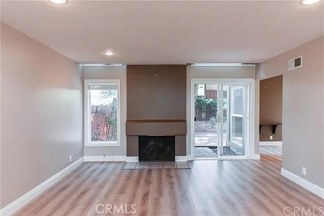 https://media.crmls.org/medias/891e5ff0-f8ee-4c87-8421-58776fd8dd75.jpg?preset=X-Large