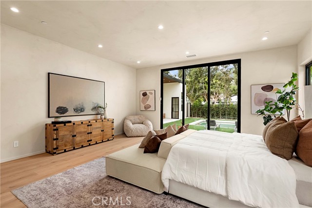 Detail Gallery Image 41 of 58 For 5525 Carpenter Ave, Valley Village,  CA 91607 - 5 Beds | 6/1 Baths