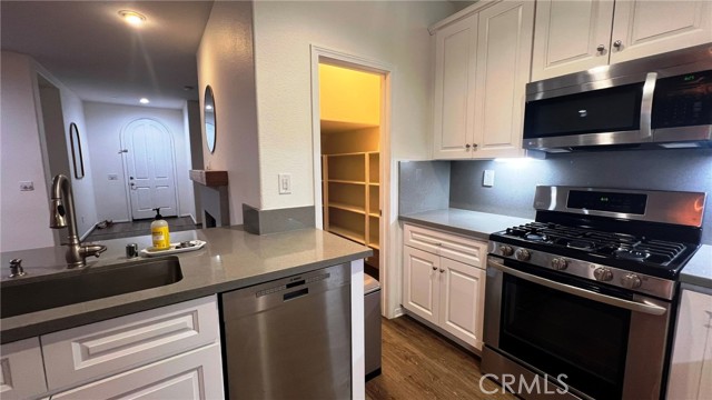 26330 Long Street, Loma Linda CA: https://media.crmls.org/medias/891ef9c2-ab63-4277-b97d-f6e246d76812.jpg