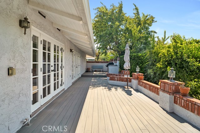 1575 La Venta Drive, Westlake Village CA: https://media.crmls.org/medias/891f75bd-036d-4bfb-8ef3-baddeeb024a3.jpg