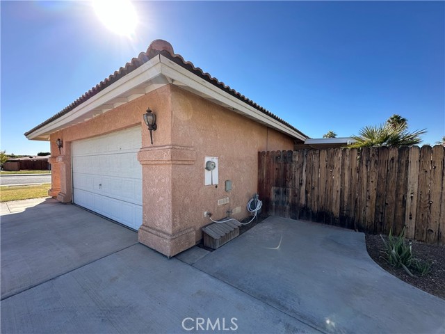 Detail Gallery Image 16 of 22 For 135 Village Dr, Blythe,  CA 92225 - 3 Beds | 2 Baths