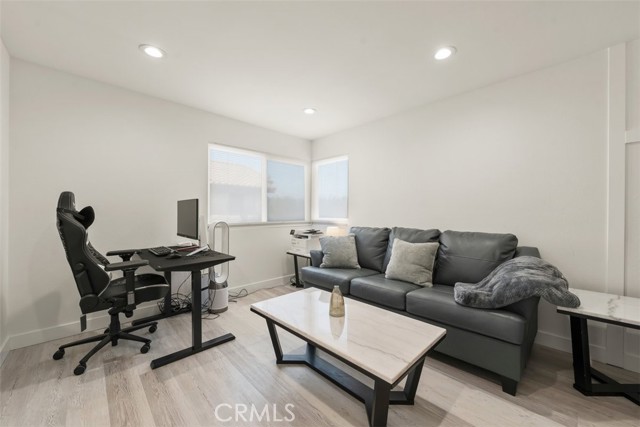 4975 N Buttercreek Road, Moorpark CA: https://media.crmls.org/medias/891ff408-701b-4013-a4db-ba575fddb19b.jpg