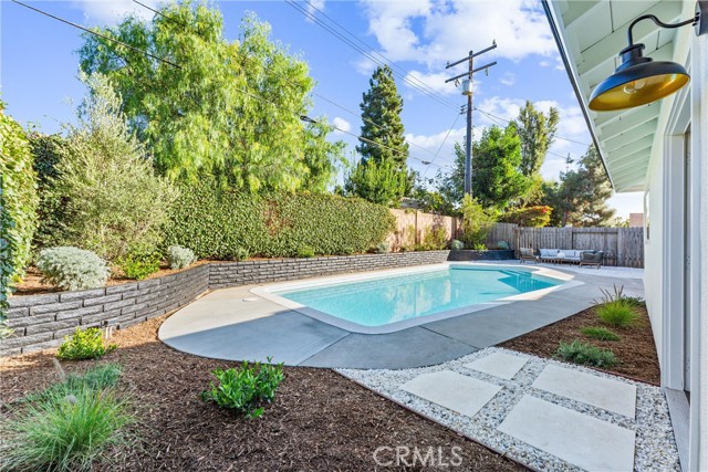 Detail Gallery Image 39 of 40 For 325 S Harwood St, Orange,  CA 92866 - 4 Beds | 2 Baths