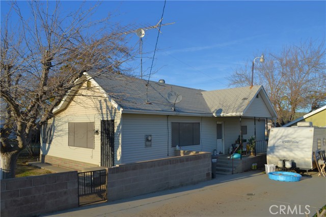 Detail Gallery Image 2 of 22 For 24882 3rd St, Fellows,  CA 93224 - 2 Beds | 1 Baths