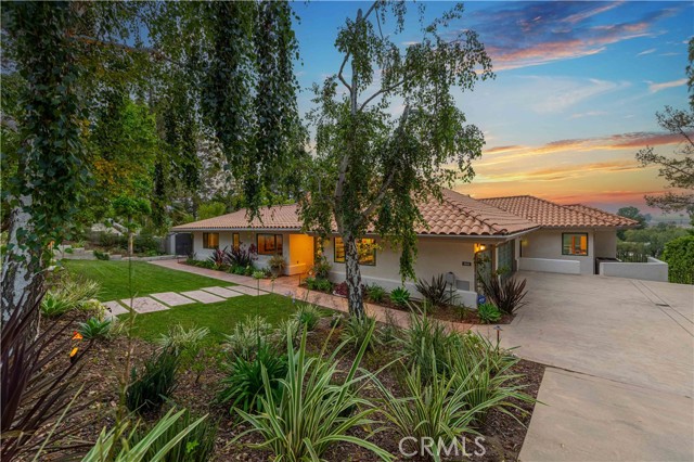 1525 Ramona Drive, Camarillo CA: https://media.crmls.org/medias/8921ab93-8e96-46b3-b60c-7a10317d3d63.jpg