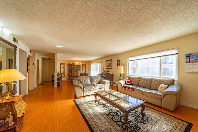 Detail Gallery Image 8 of 33 For 1344 5th St #16,  Glendale,  CA 91201 - 3 Beds | 2 Baths