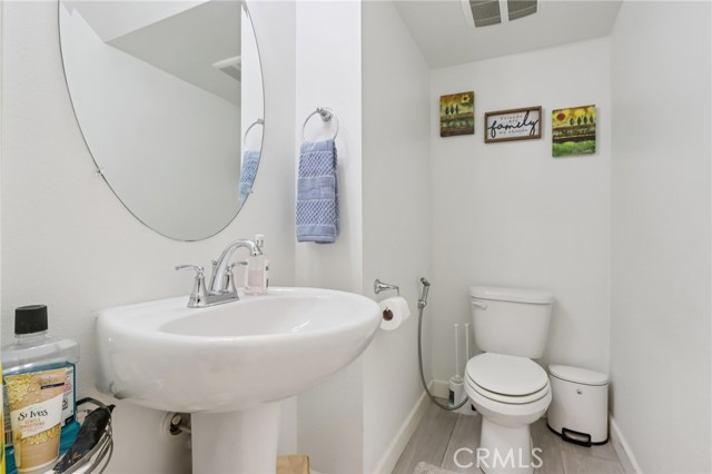 Detail Gallery Image 11 of 21 For 3827 Grant St #49,  Corona,  CA 92879 - 3 Beds | 2/1 Baths