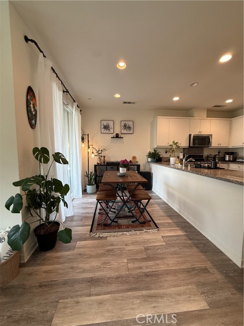 2709 Daybreak Lane, Pomona CA: https://media.crmls.org/medias/892281d1-90bd-4b53-b562-c21d4935fe54.jpg