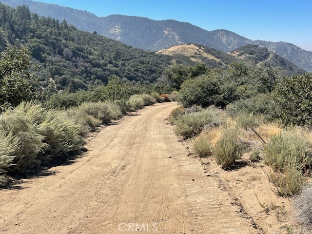 Detail Gallery Image 3 of 4 For 23301 Grindelwald Ct, Tehachapi,  CA 93561 - – Beds | – Baths