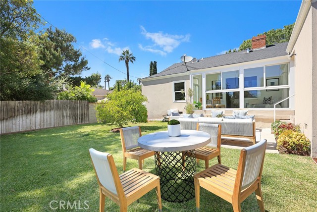 852 E Howard Street, Pasadena CA: https://media.crmls.org/medias/8923e5a6-e0f7-4386-b730-e627b52c6e69.jpg