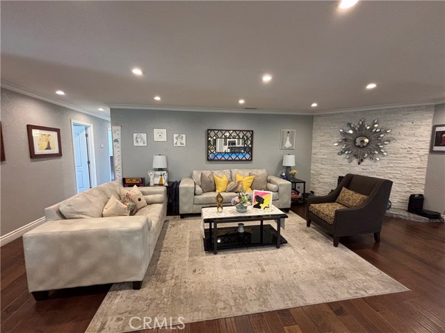 Detail Gallery Image 4 of 19 For 17010 via Los Caballeros, Riverside,  CA 92504 - 4 Beds | 2 Baths