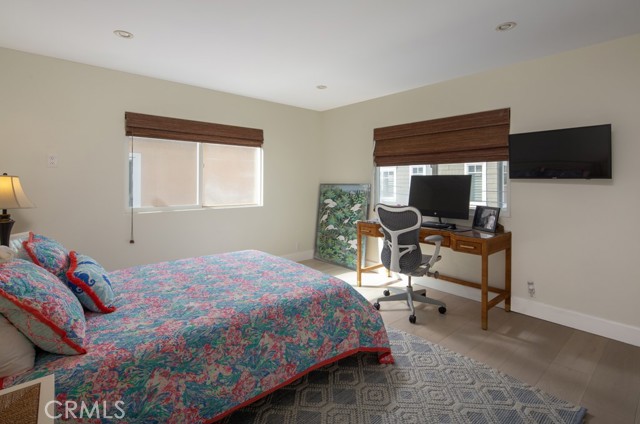 Detail Gallery Image 10 of 15 For 309 Marguerite Ave #C,  Corona Del Mar,  CA 92625 - 3 Beds | 2 Baths