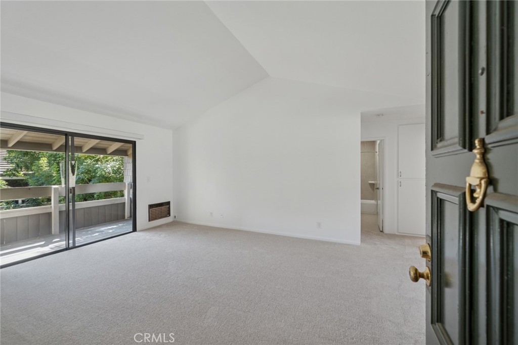 MLS #OC25195498 image #17