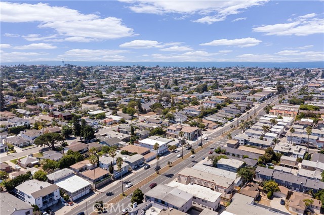 1436 Manhattan Beach Boulevard, Manhattan Beach CA: https://media.crmls.org/medias/8925cd5d-6aae-44aa-a5f4-4127fccfca80.jpg