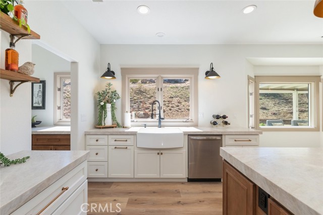 Detail Gallery Image 7 of 44 For 40994 Calle Bandido, Murrieta,  CA 92562 - 3 Beds | 3 Baths
