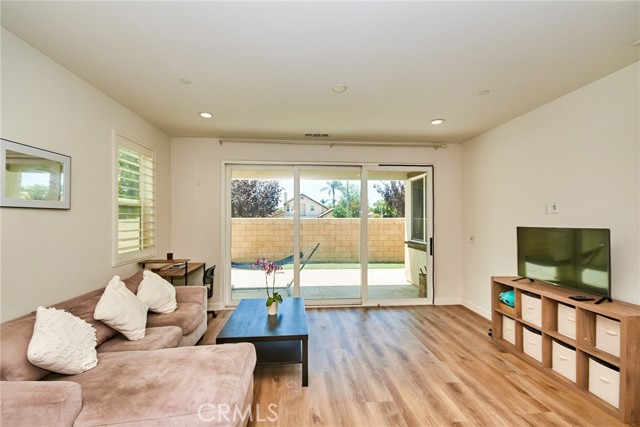 Detail Gallery Image 7 of 37 For 6914 Old Mill Ave, Chino,  CA 91710 - 4 Beds | 3 Baths