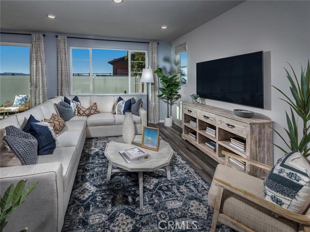 Detail Gallery Image 6 of 20 For 2147 Bergamot St, Redlands,  CA 92374 - 3 Beds | 2/1 Baths