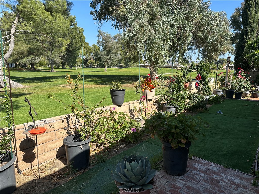 https://media.crmls.org/medias/89265fa3-91cf-4ef1-8423-7ca96d4c85e9.jpg?preset=X-Large