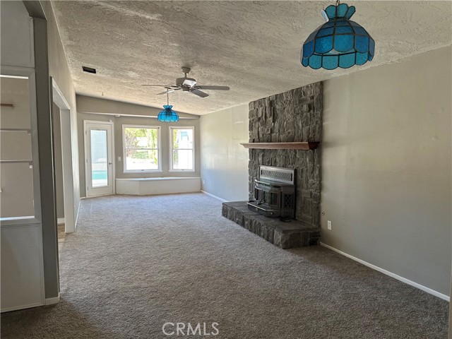 Detail Gallery Image 12 of 13 For 14268 Burning Tree, Victorville,  CA 92395 - 2 Beds | 2 Baths