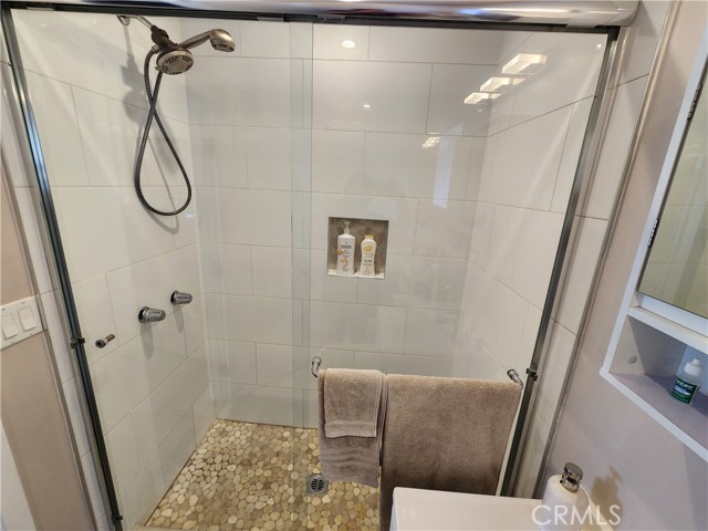 Detail Gallery Image 14 of 30 For 1332 Winchester Ave a,  Glendale,  CA 91201 - 1 Beds | 1 Baths