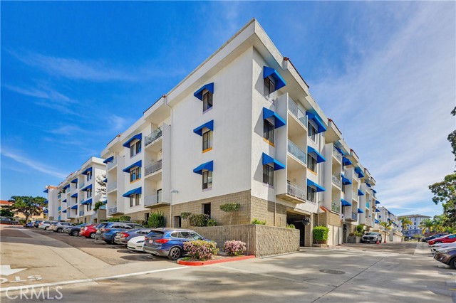 Detail Gallery Image 21 of 23 For 8328 Regents Rd 1f,  San Diego,  CA 92122 - 1 Beds | 1 Baths