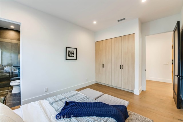 Detail Gallery Image 39 of 55 For 5323 Allott Ave, Sherman Oaks,  CA 91401 - 4 Beds | 4/1 Baths
