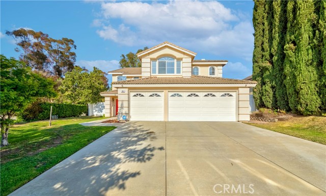 2018 Wren Way, Fullerton CA: https://media.crmls.org/medias/89292d2b-c186-4c4f-872a-92712d4947b9.jpg