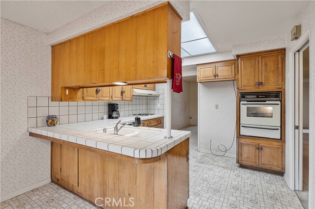 Detail Gallery Image 6 of 34 For 26838 -C Avenue of the Oaks #C,  Newhall,  CA 91321 - 2 Beds | 2 Baths