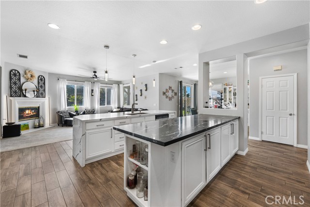 Detail Gallery Image 28 of 75 For 40637 Pinina Ct, Palmdale,  CA 93551 - 5 Beds | 4 Baths