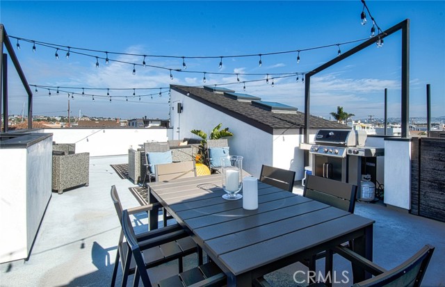 Detail Gallery Image 12 of 17 For 1045 W Balboa Blvd, Newport Beach,  CA 92661 - 3 Beds | 2/1 Baths