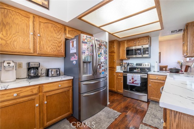 19276 Pine Way, Apple Valley, CA, 92308 19276 Pine Way, Apple Valley, CA, 92308