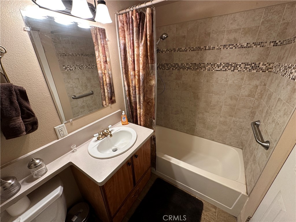 https://media.crmls.org/medias/892c264c-f007-4382-968c-3e26ceed099f.jpg?preset=X-Large