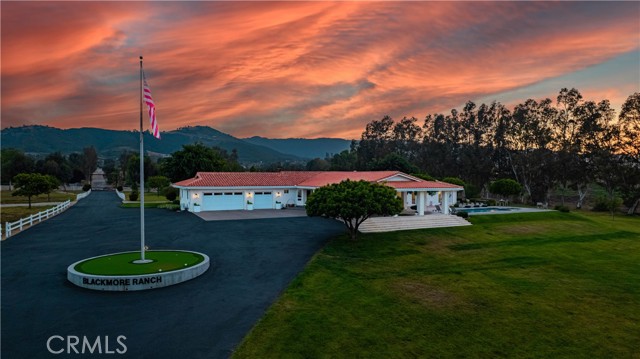 26465 Douglas Avenue, Murrieta CA: https://media.crmls.org/medias/892cb0bc-cd02-4b7c-af05-a8231baa5ebe.jpg