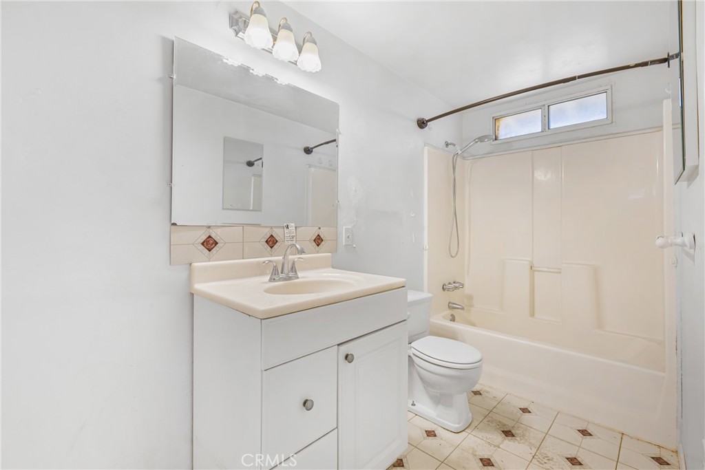 MLS #IV25243111 image #19