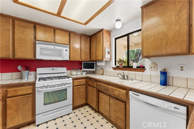 Detail Gallery Image 16 of 42 For 41038 171st, Lancaster,  CA 93535 - 3 Beds | 2 Baths